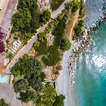 Penelope's Blue Sea Front Residenses * Ília