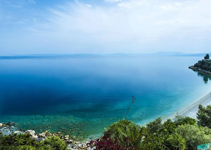 Penelope's Blue Sea Front Residenses Ília